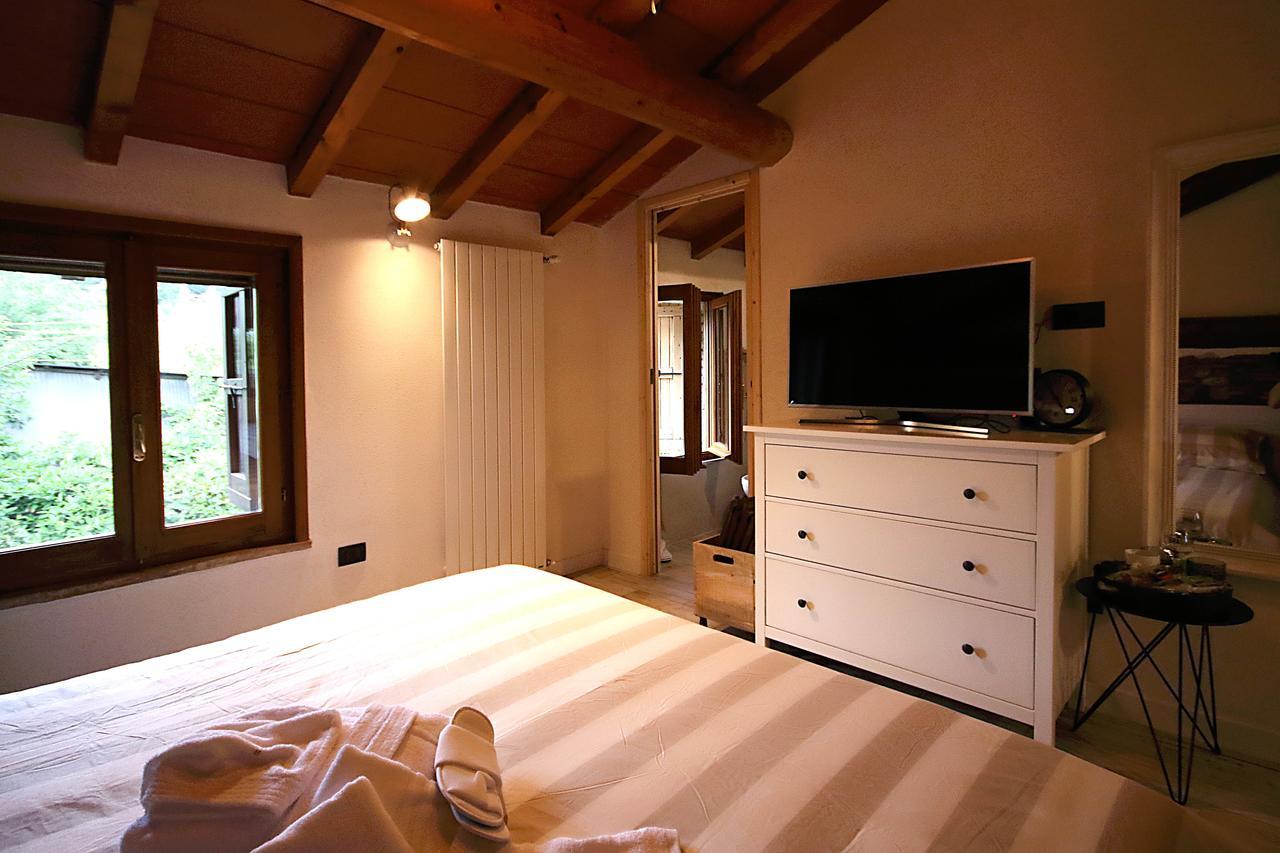La Maesta' Bed & Breakfast Langhirano Bagian luar foto