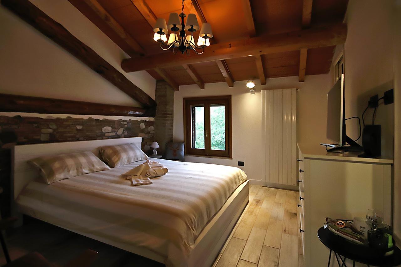 La Maesta' Bed & Breakfast Langhirano Bagian luar foto